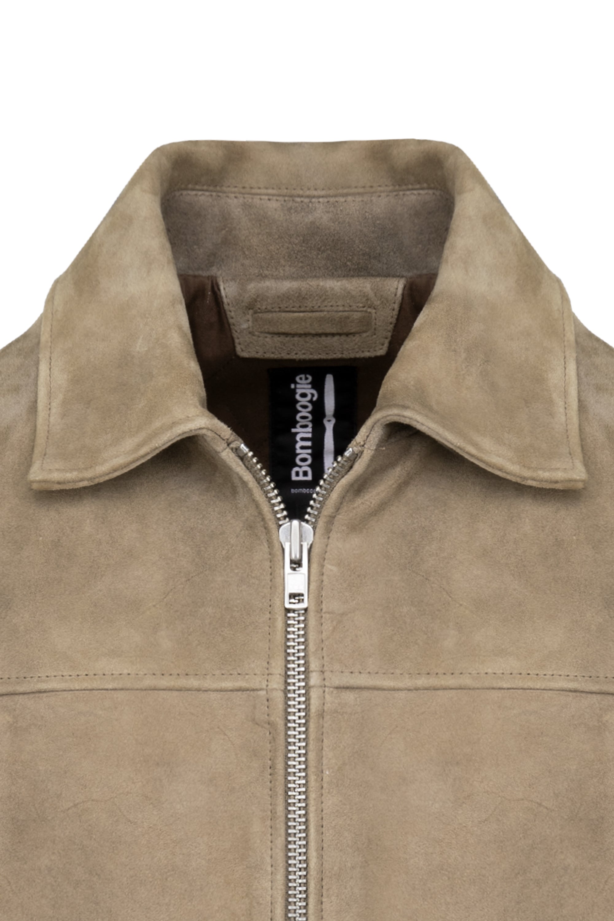 JMHIDEPGVBF_596_03.jpg