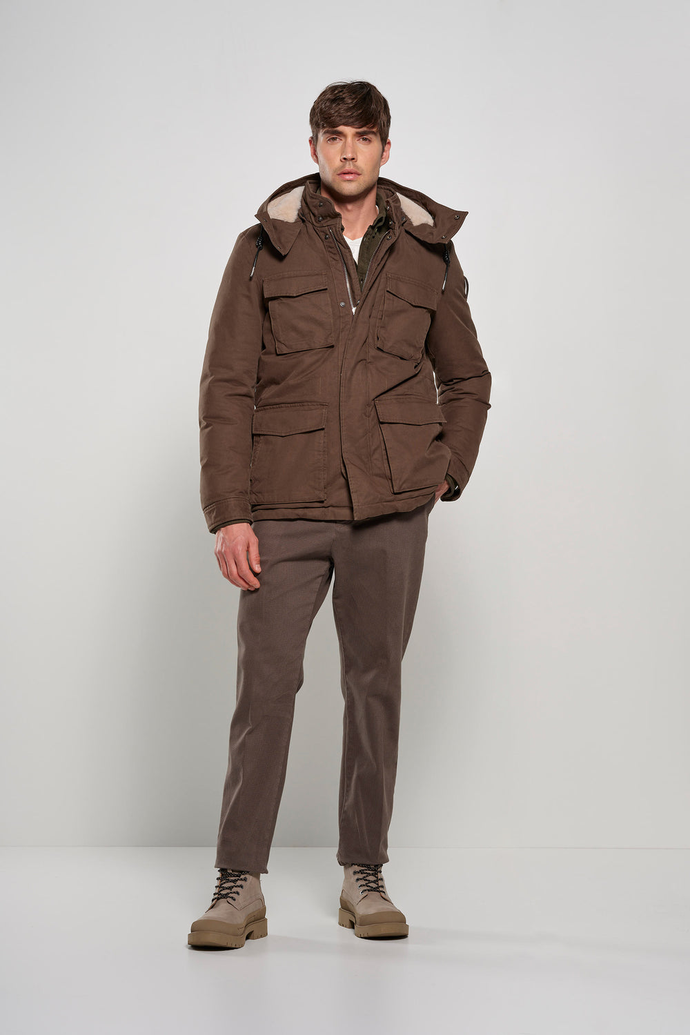 Translation missing: it.giacca-corta-in-cotone-con-cappuccio-staccabile-e-pelliccia-gm9293tc1t5