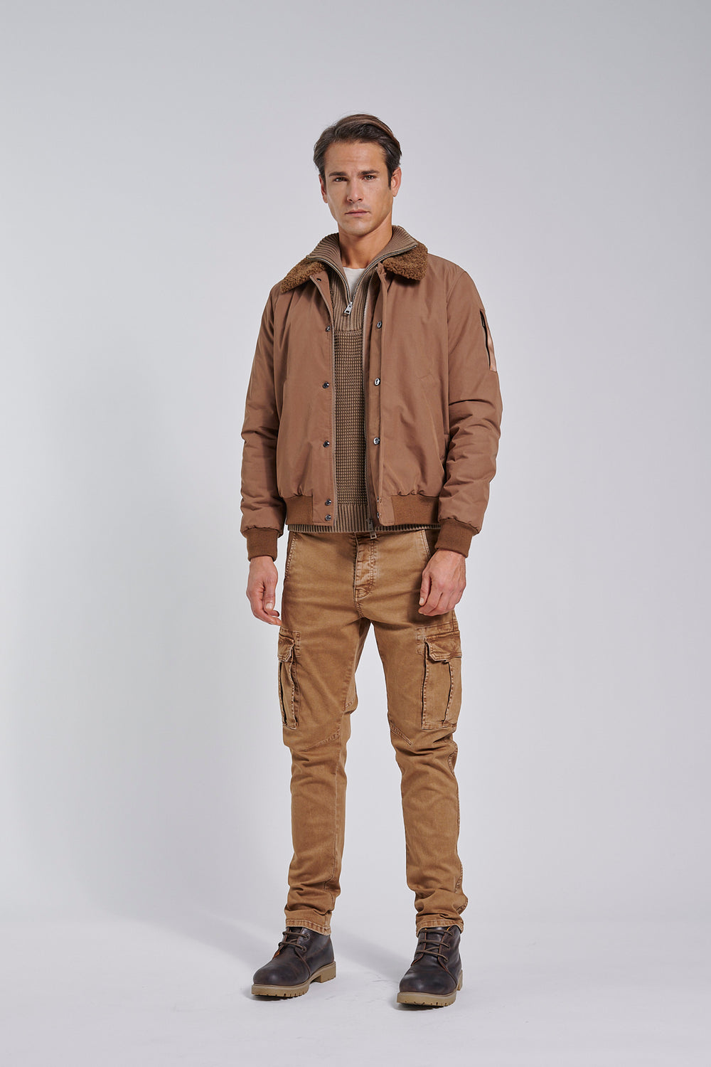 Translation missing: fr.slim-fit-cargo-pants-in-cotton-pmgumtgbw6