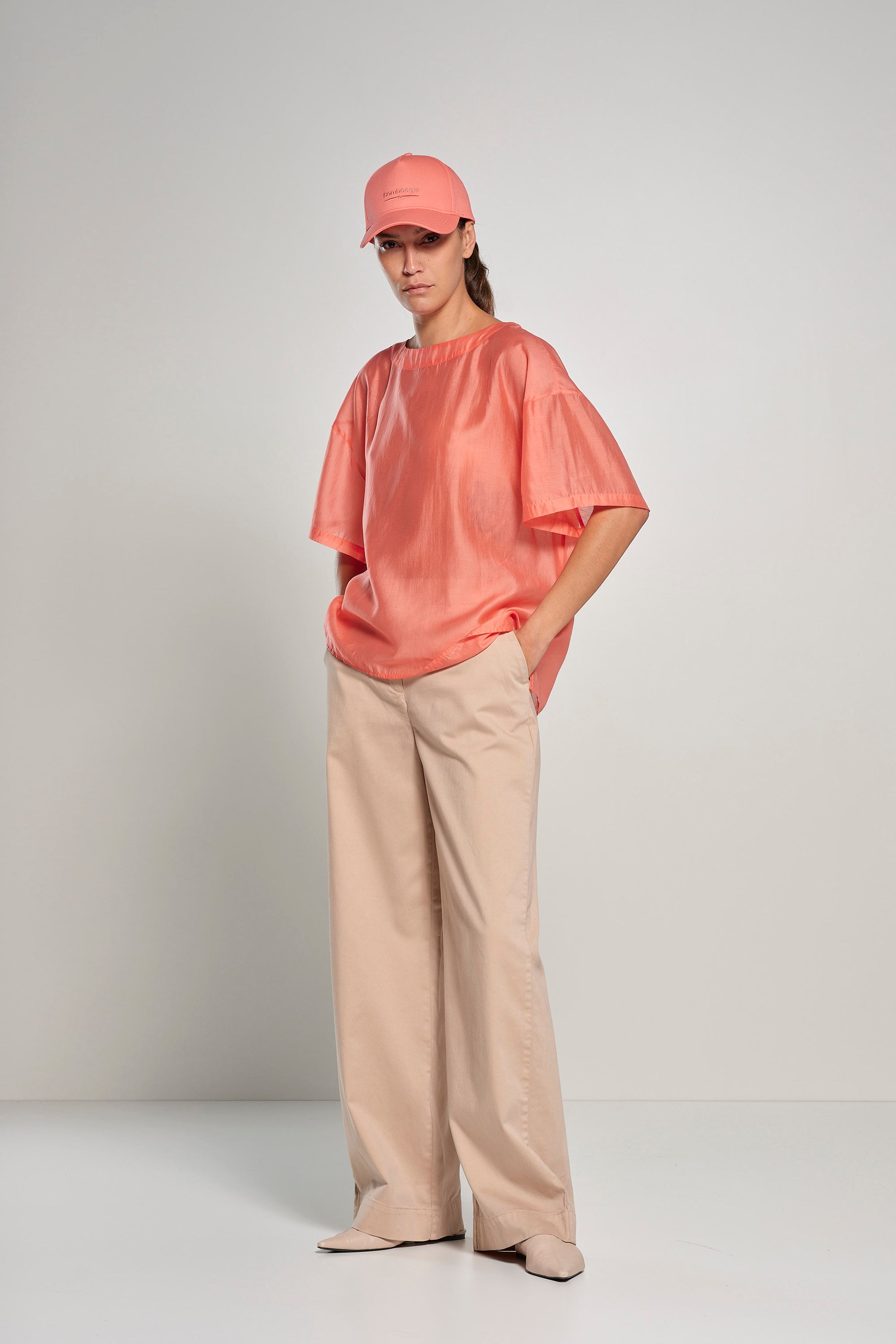 SW9008TLYA5_090_HIGHLIGHT.jpg